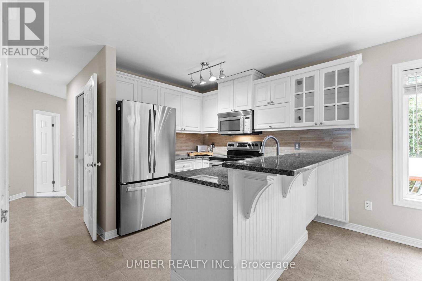 75 Armagh Way, Ottawa, Ontario  K2J 4C1 - Photo 11 - X12381273