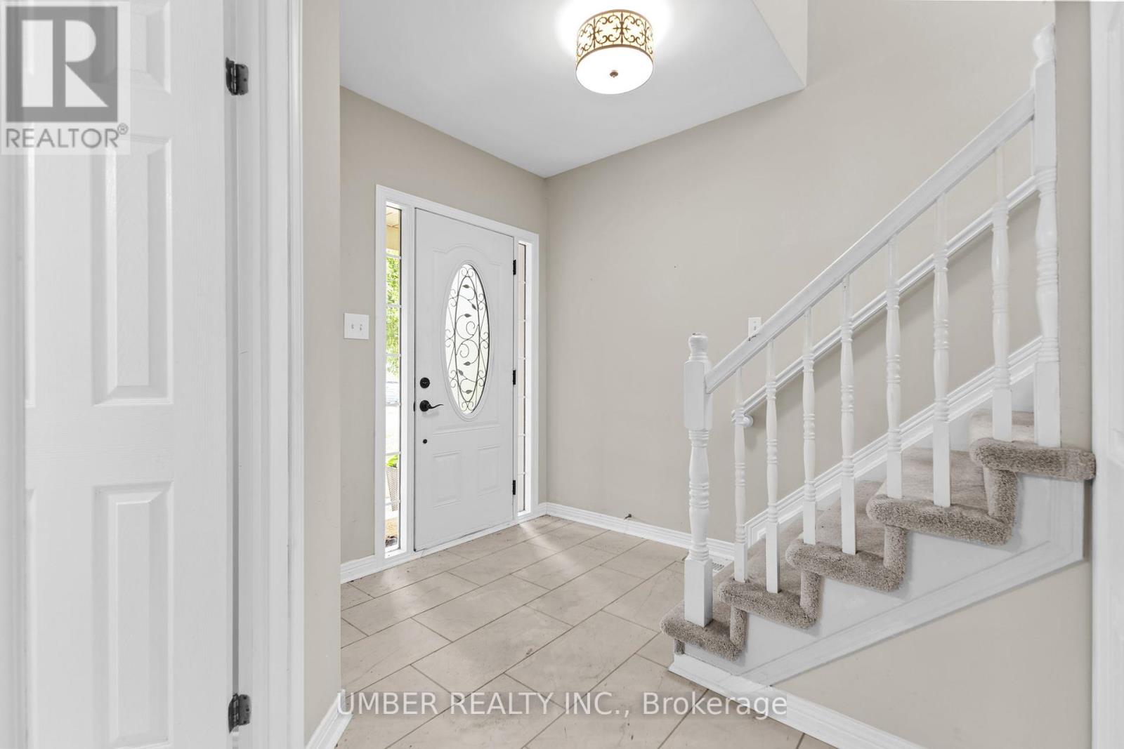 75 Armagh Way, Ottawa, Ontario  K2J 4C1 - Photo 4 - X12381273
