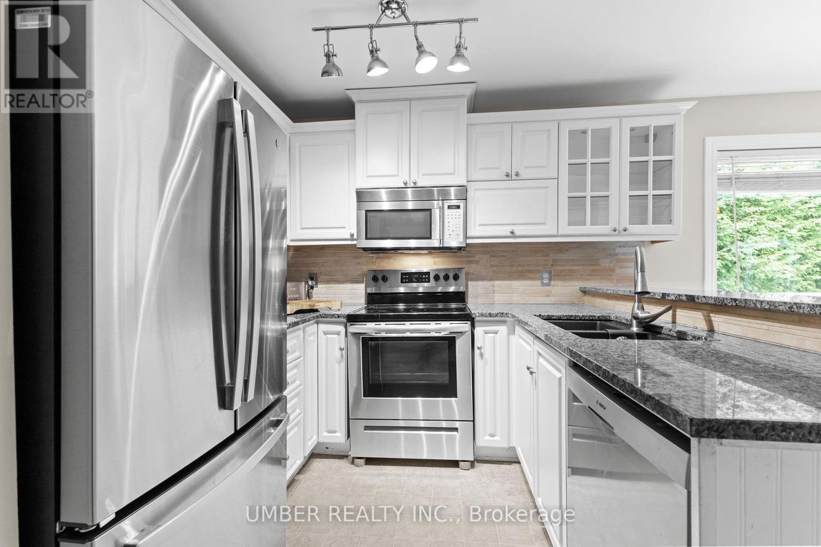 75 Armagh Way, Ottawa, Ontario  K2J 4C1 - Photo 12 - X12381273