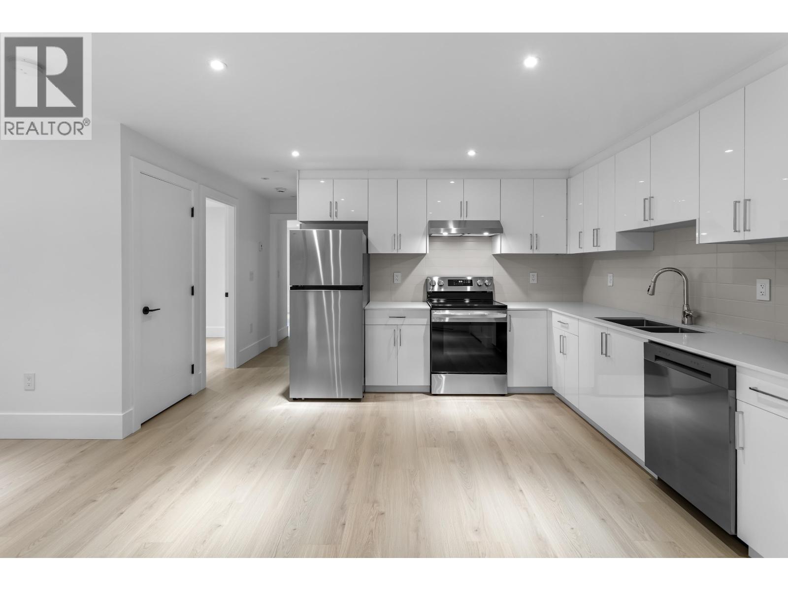 6916 Union Street, Burnaby, British Columbia  V5B 1X5 - Photo 35 - R3044117