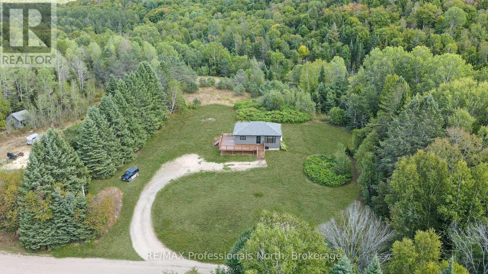 1130 SAUNDERS ROAD, Highlands East, Ontario