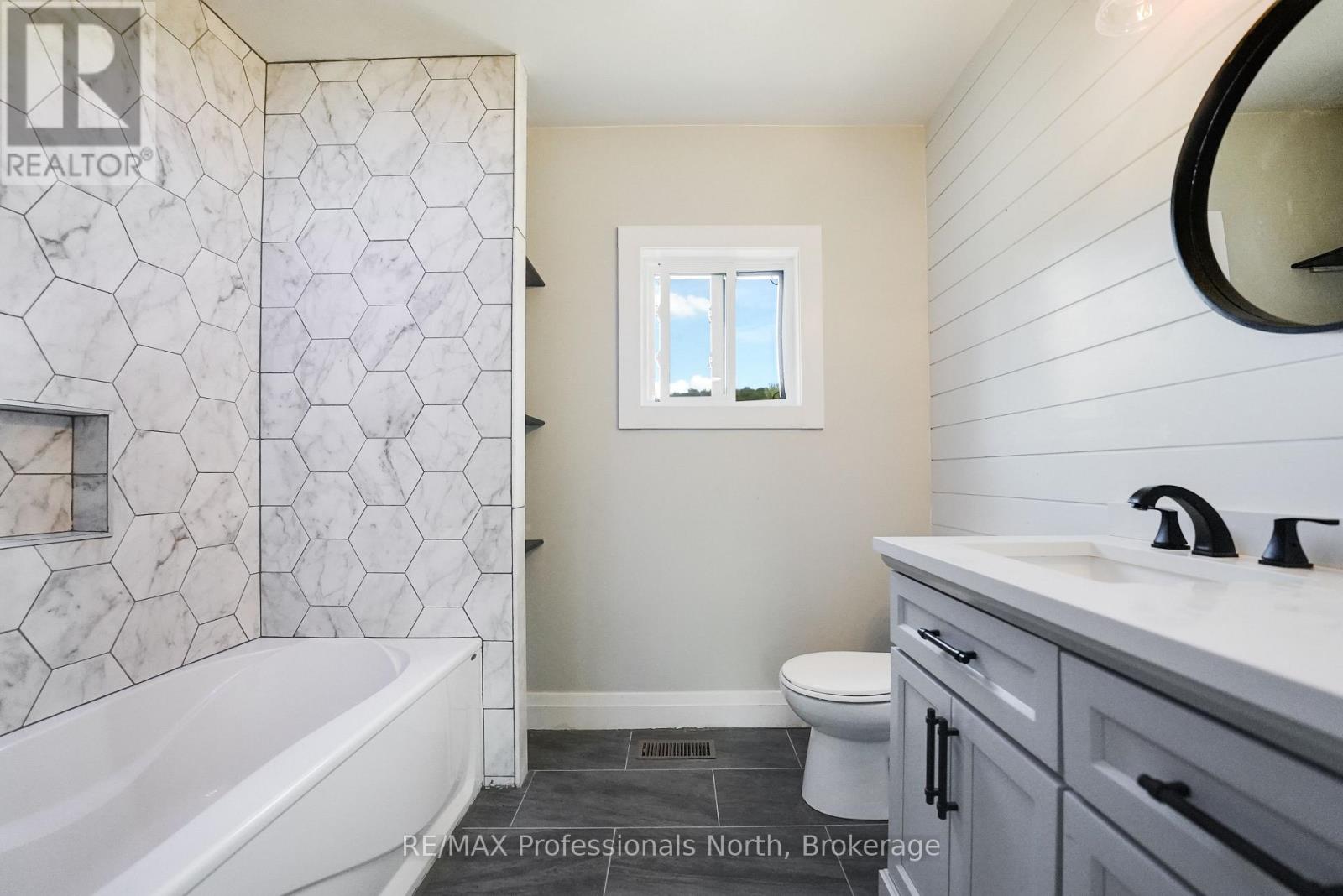 1130 Saunders Road, Highlands East, Ontario  K0L 3C0 - Photo 17 - X12384502