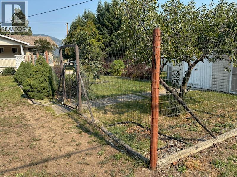2480 75th Avenue, Grand Forks, British Columbia  V0H 1H2 - Photo 16 - 10360947