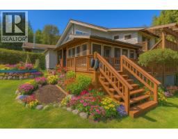 26 BRIGHTON BEACH, North Vancouver, British Columbia