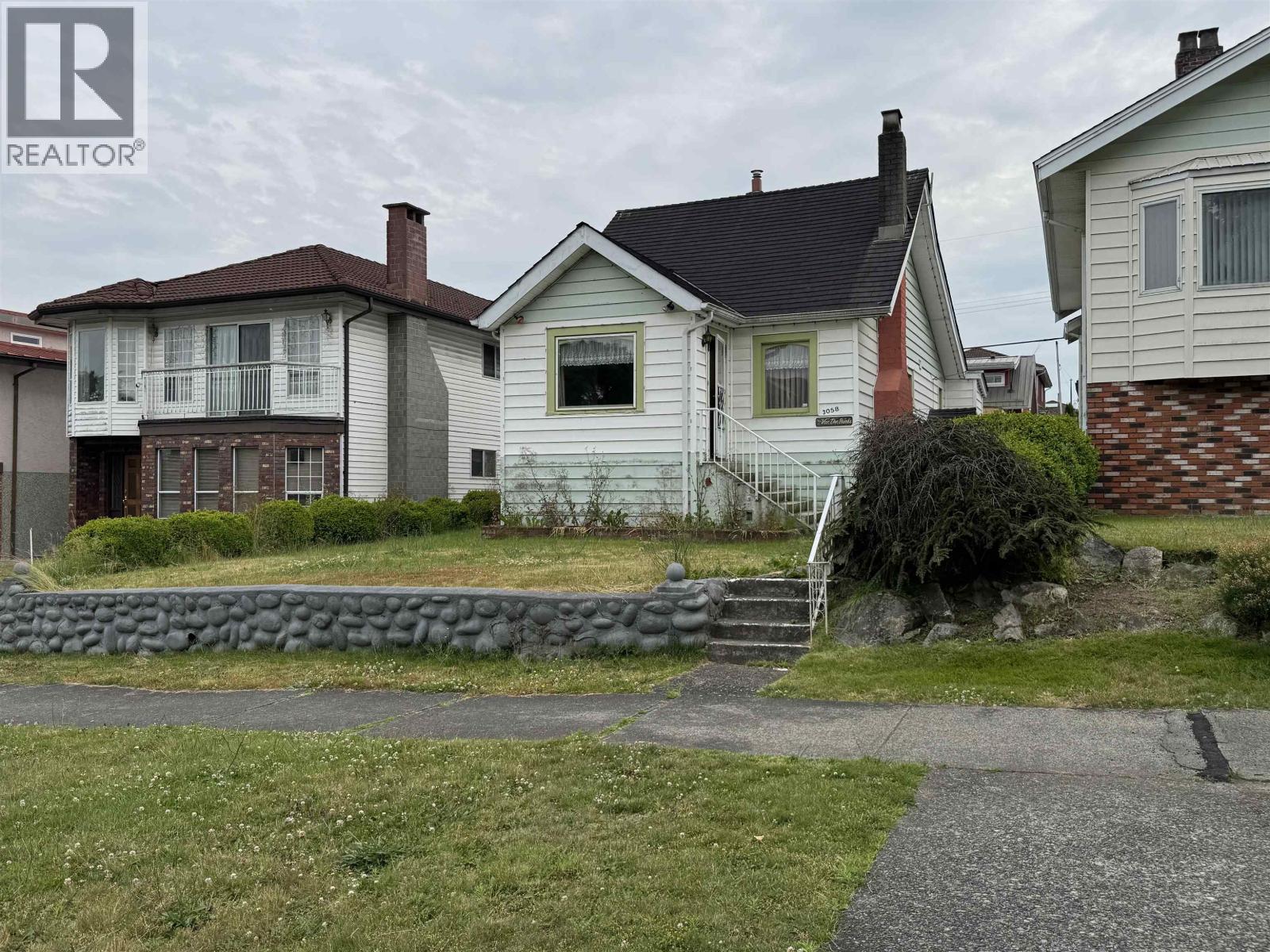 3058 Charles Street, Vancouver, British Columbia  V5K 3B5 - Photo 3 - R3044136