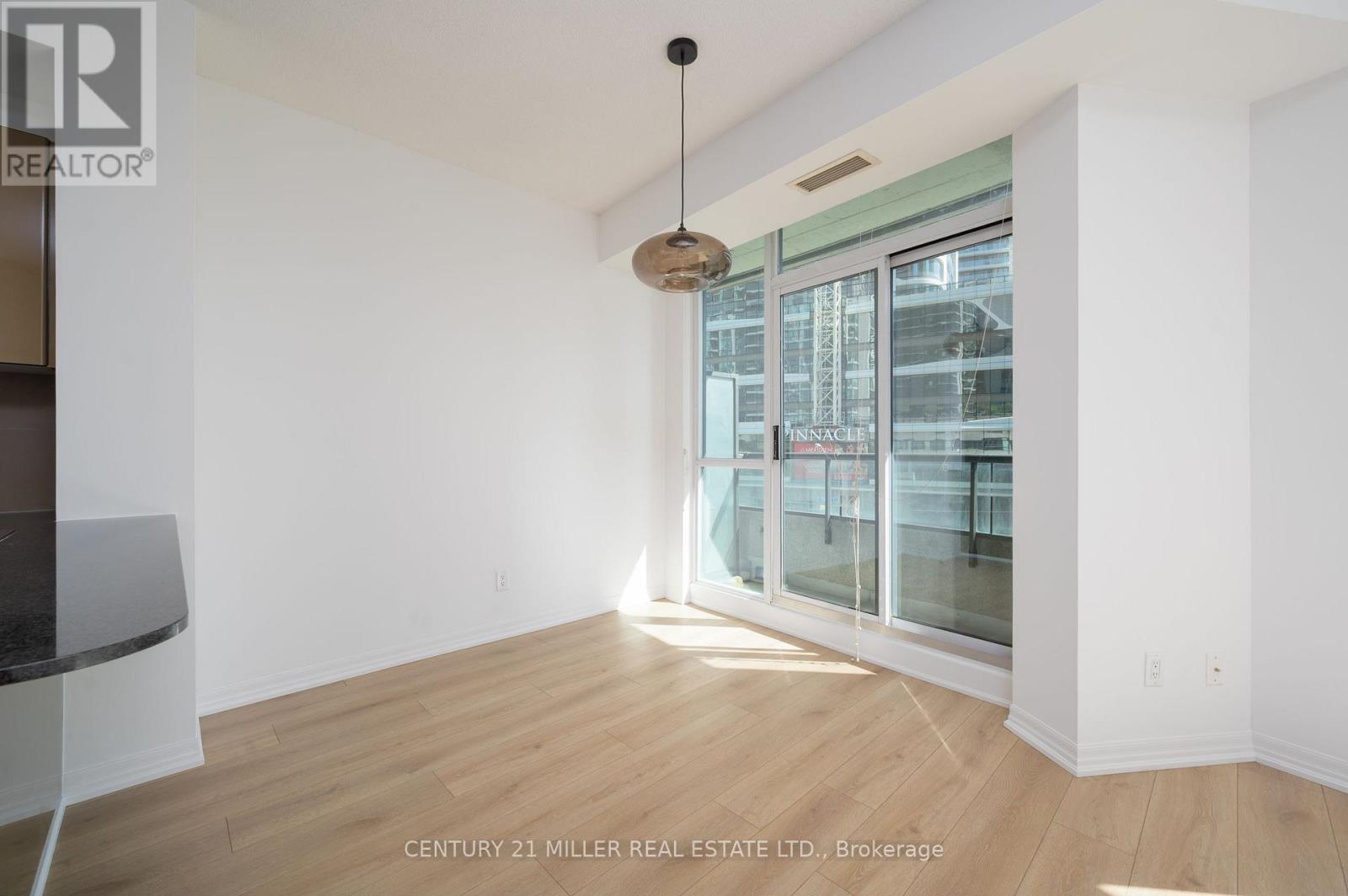 310 - 16 Yonge Street, Toronto (Waterfront Communities), Ontario  M5E 2A1 - Photo 9 - C12384349