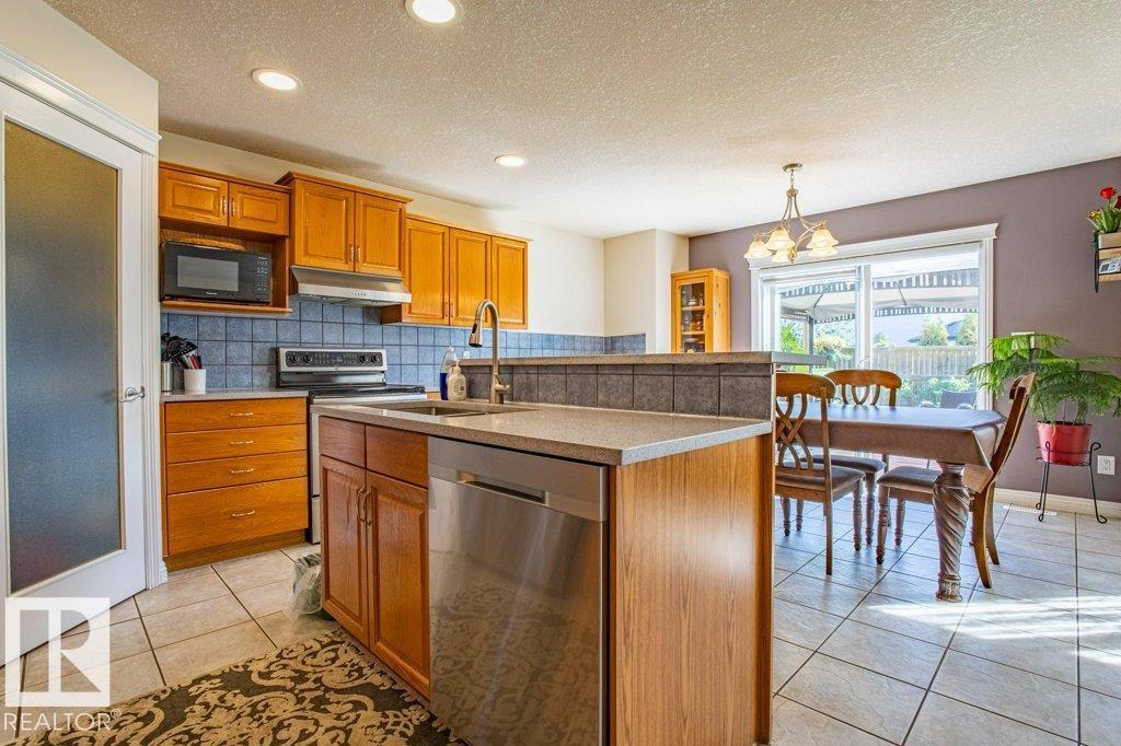 1119 114 St Sw, Edmonton, Alberta  T6W 1P6 - Photo 12 - E4456349