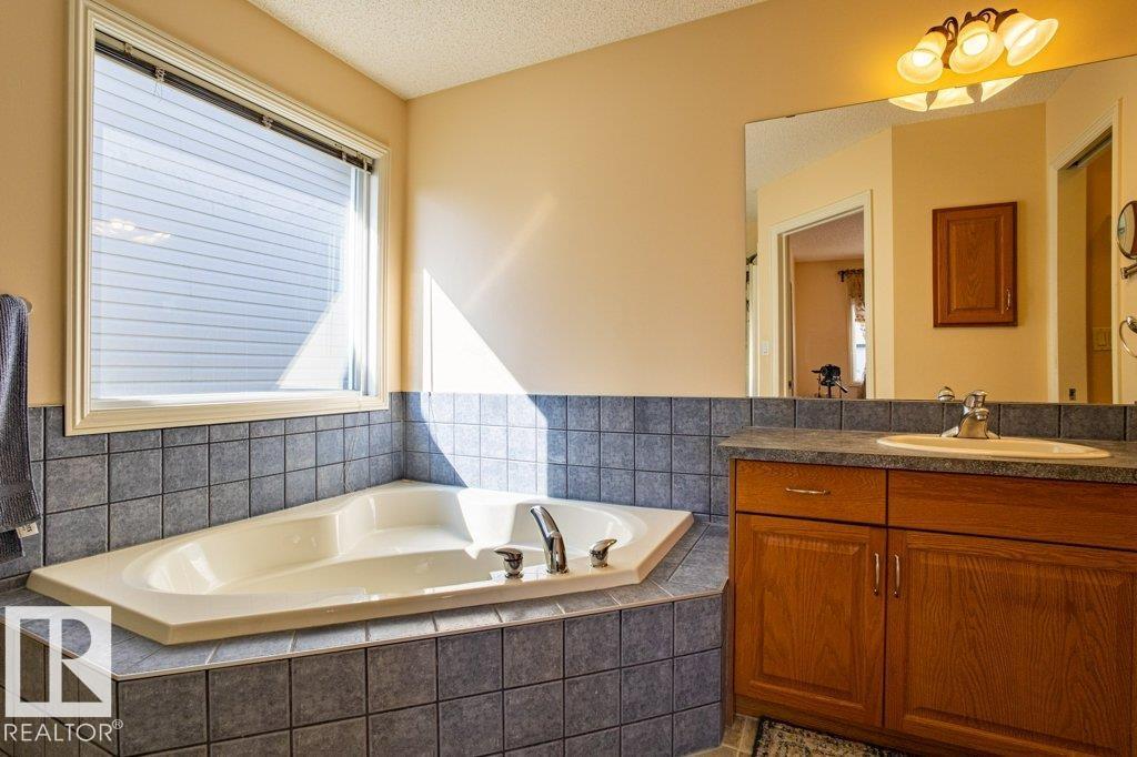 1119 114 St Sw, Edmonton, Alberta  T6W 1P6 - Photo 25 - E4456349