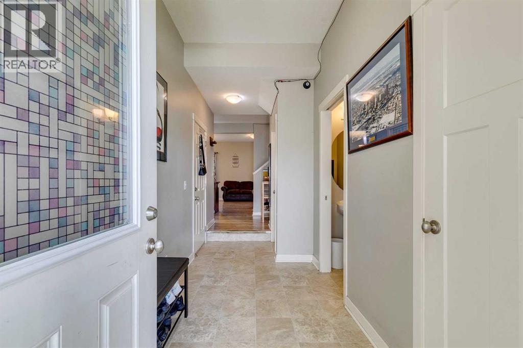 43 Sunrise Crescent Ne, High River, Alberta  T1V 0B9 - Photo 2 - A2253374