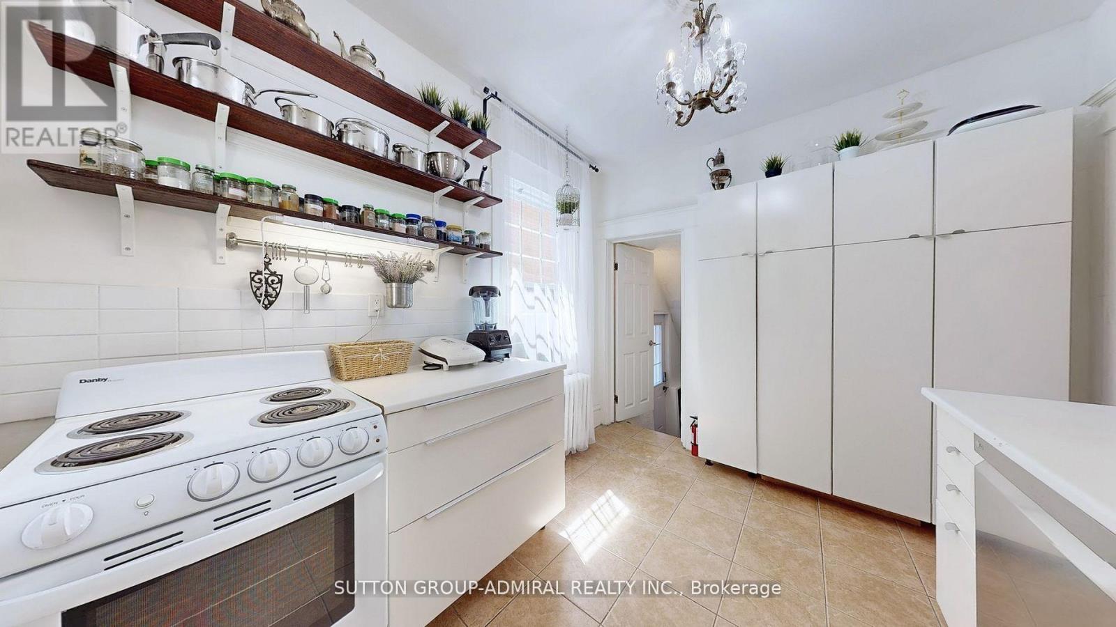 117 Bellhaven Road, Toronto, Ontario  M4L 3J9 - Photo 12 - E12384272