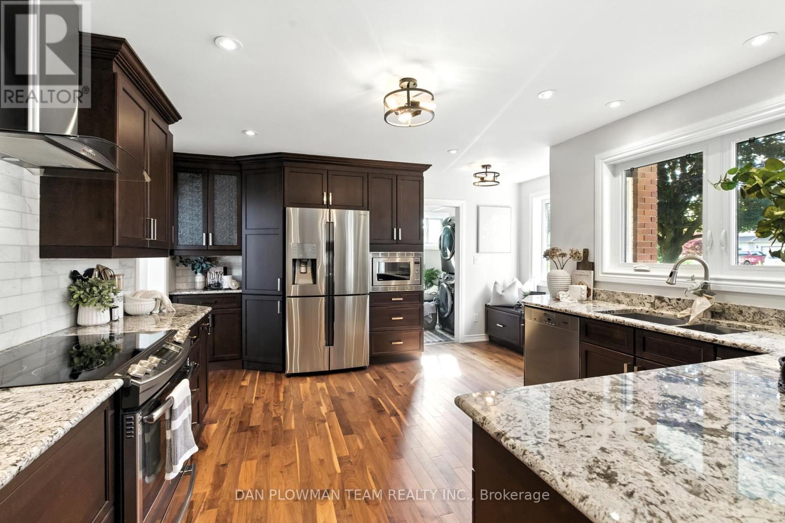 83 Sherwood Road E, Ajax, Ontario  L1T 2Y7 - Photo 8 - E12384375