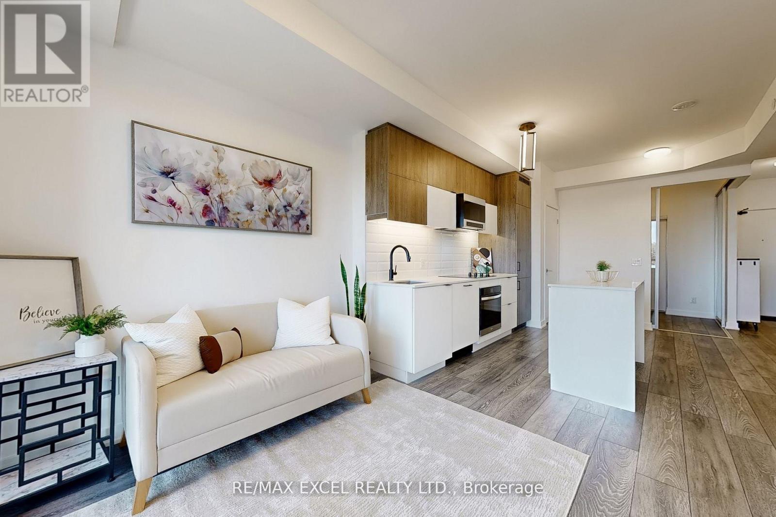 318 - 8888 Yonge Street, Richmond Hill, Ontario  L4C 5V6 - Photo 3 - N12384329