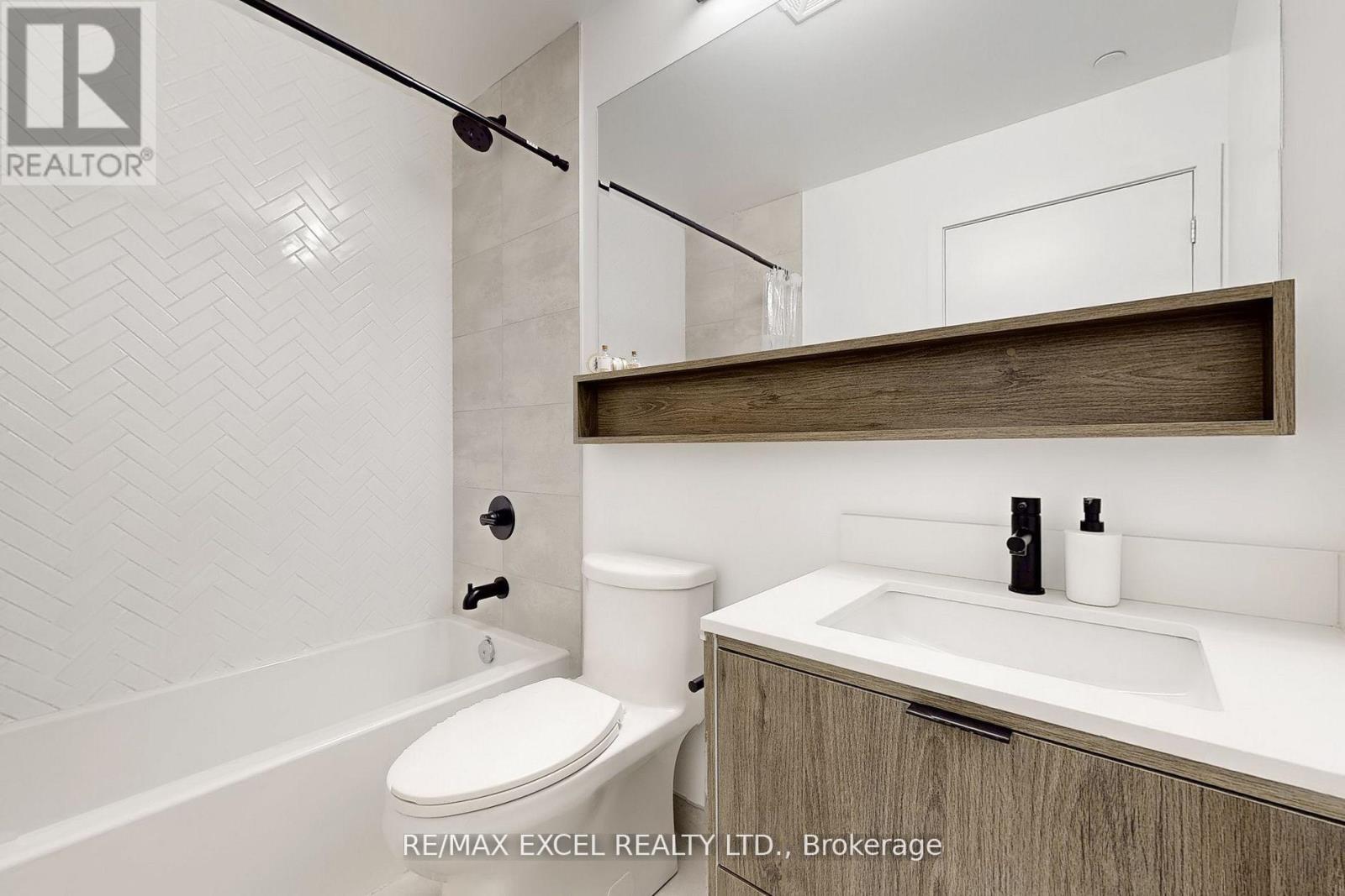 318 - 8888 Yonge Street, Richmond Hill, Ontario  L4C 5V6 - Photo 5 - N12384329