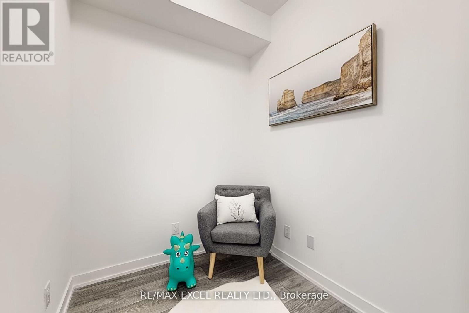 318 - 8888 Yonge Street, Richmond Hill, Ontario  L4C 5V6 - Photo 9 - N12384329