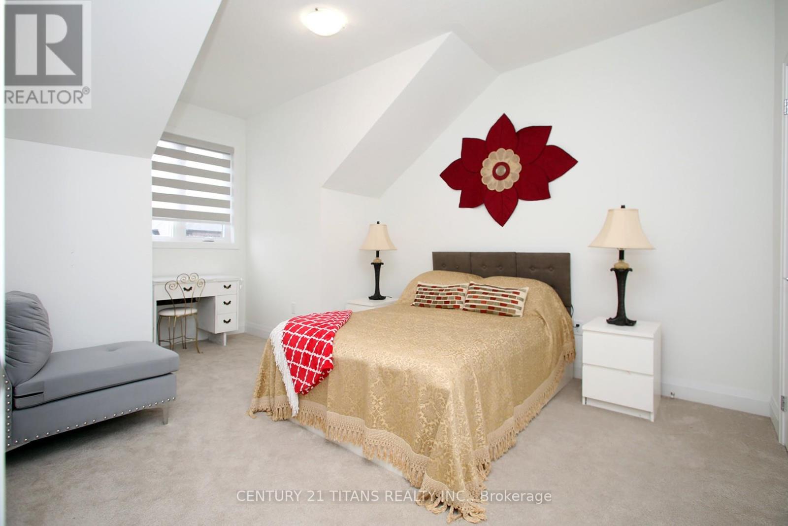 18 Vern Robertson Gate, Uxbridge, Ontario  L9P 0R9 - Photo 22 - N12384405