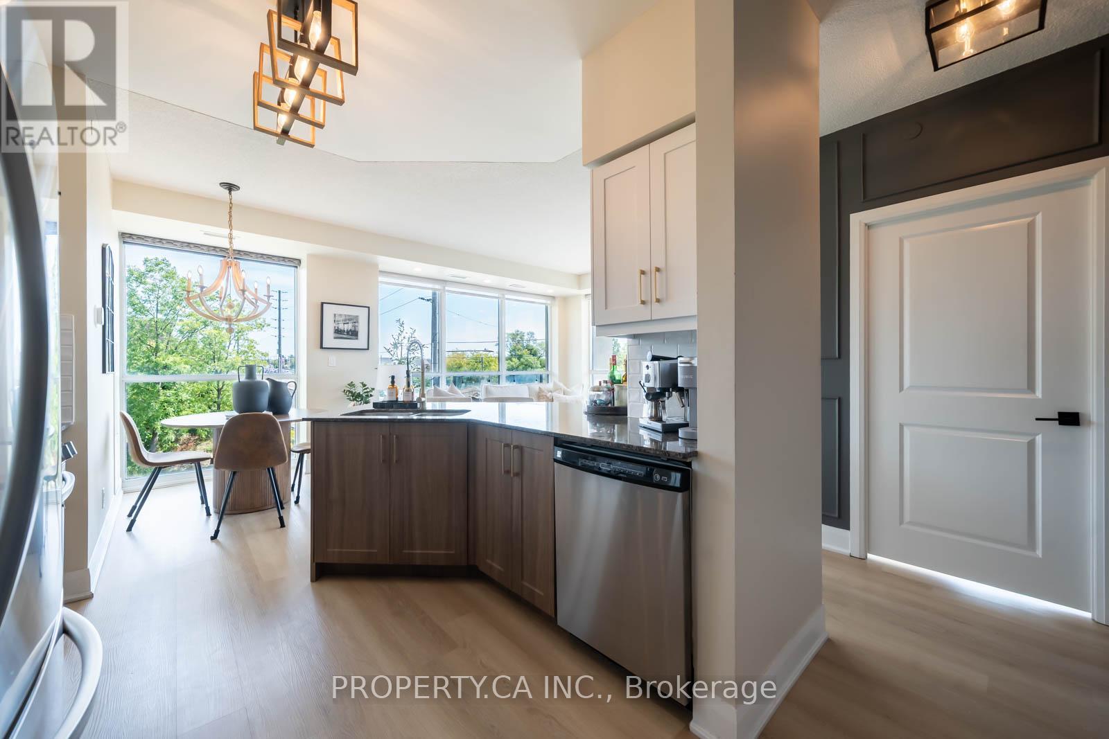 318 - 4700 Highway 7, Vaughan, Ontario  L4L 0B4 - Photo 2 - N12384412