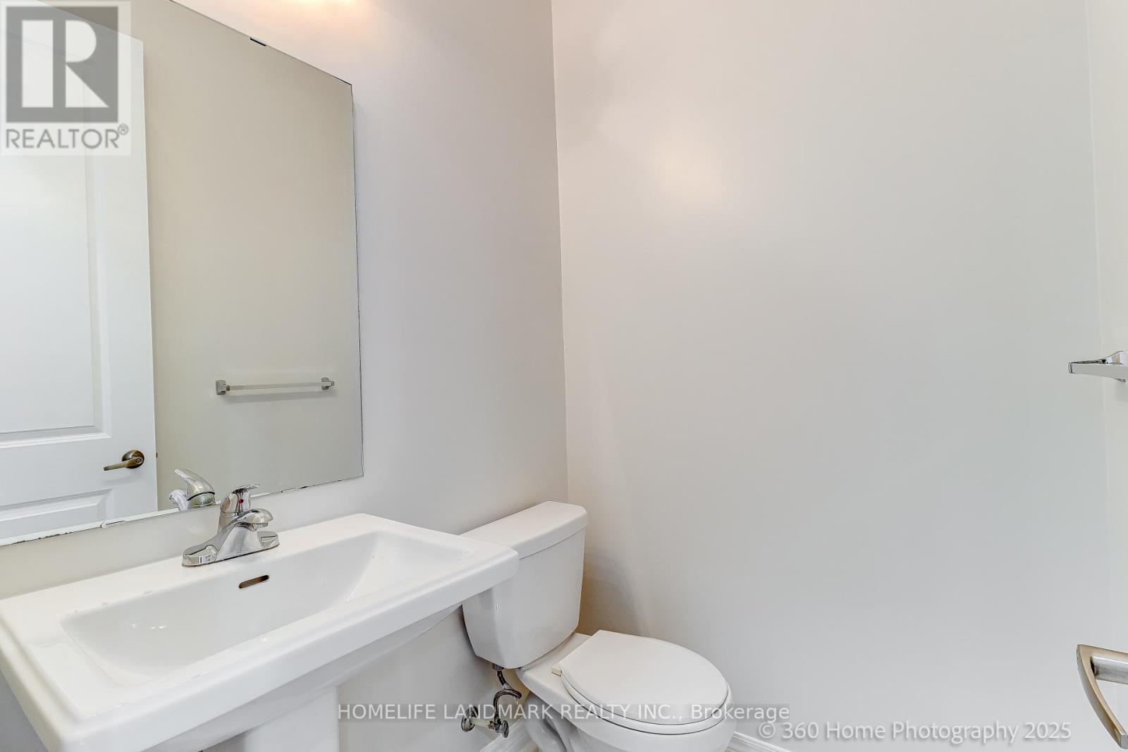 57 Laskin Drive, Vaughan (Patterson), Ontario  L6A 5A4 - Photo 13 - N12384435
