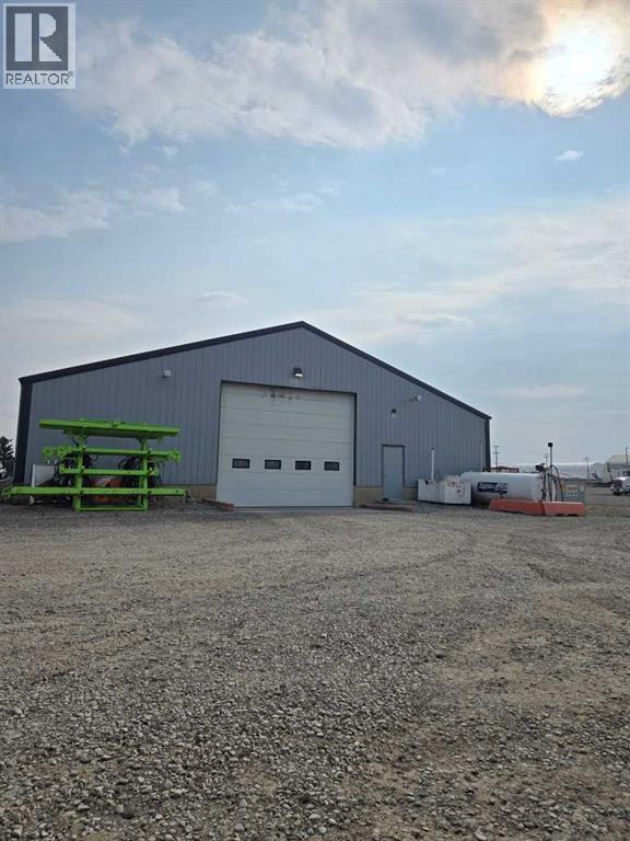 3719 2 Avenue N, Lethbridge, Alberta  T1H 5K7 - Photo 2 - A2252410