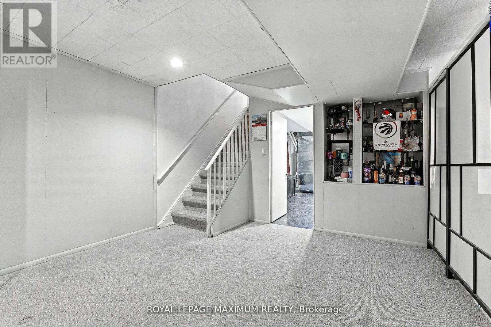 32 Fennimore Crescent, Toronto, Ontario  M3N 1G8 - Photo 28 - W12384255