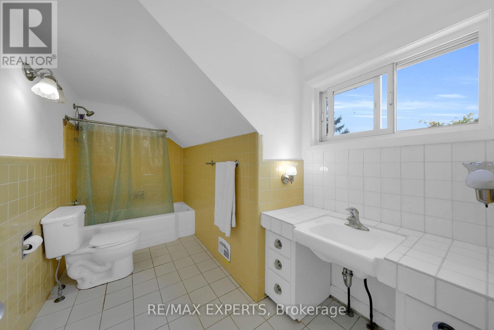 20 Havenridge Drive, Toronto, Ontario  M9P 3M4 - Photo 25 - W12384355