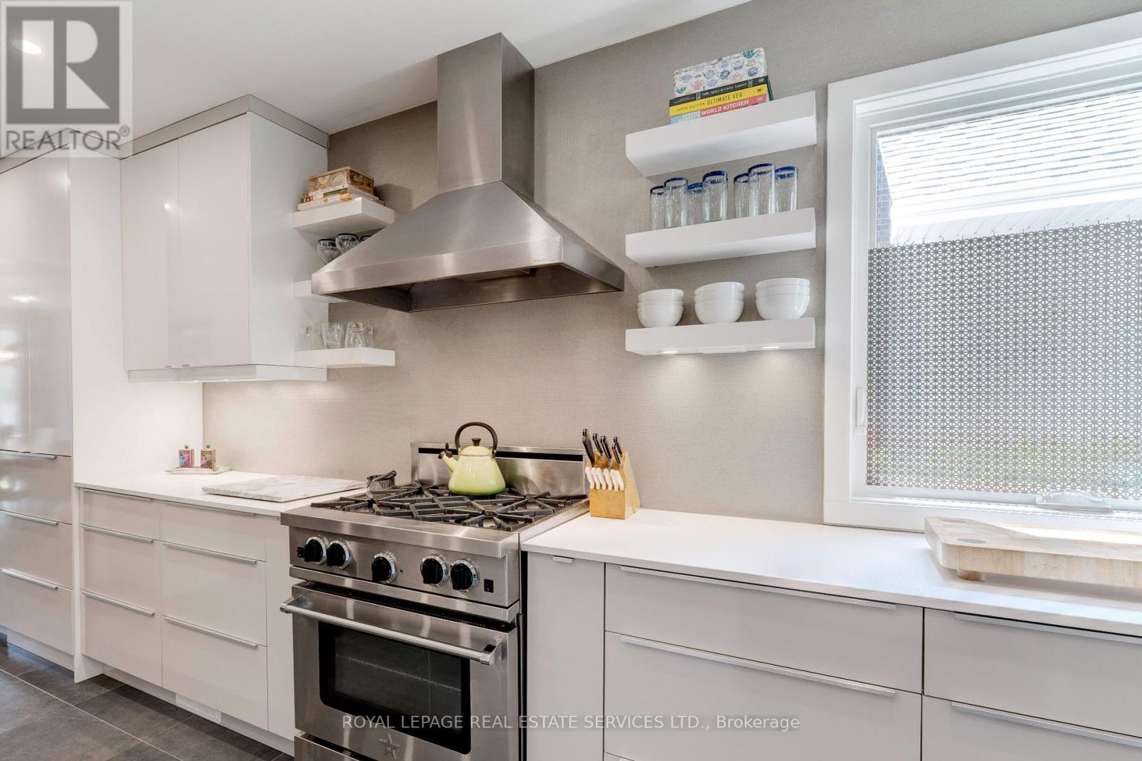 367 Spruce Street, Oakville, Ontario  L6J 2H2 - Photo 9 - W12384360