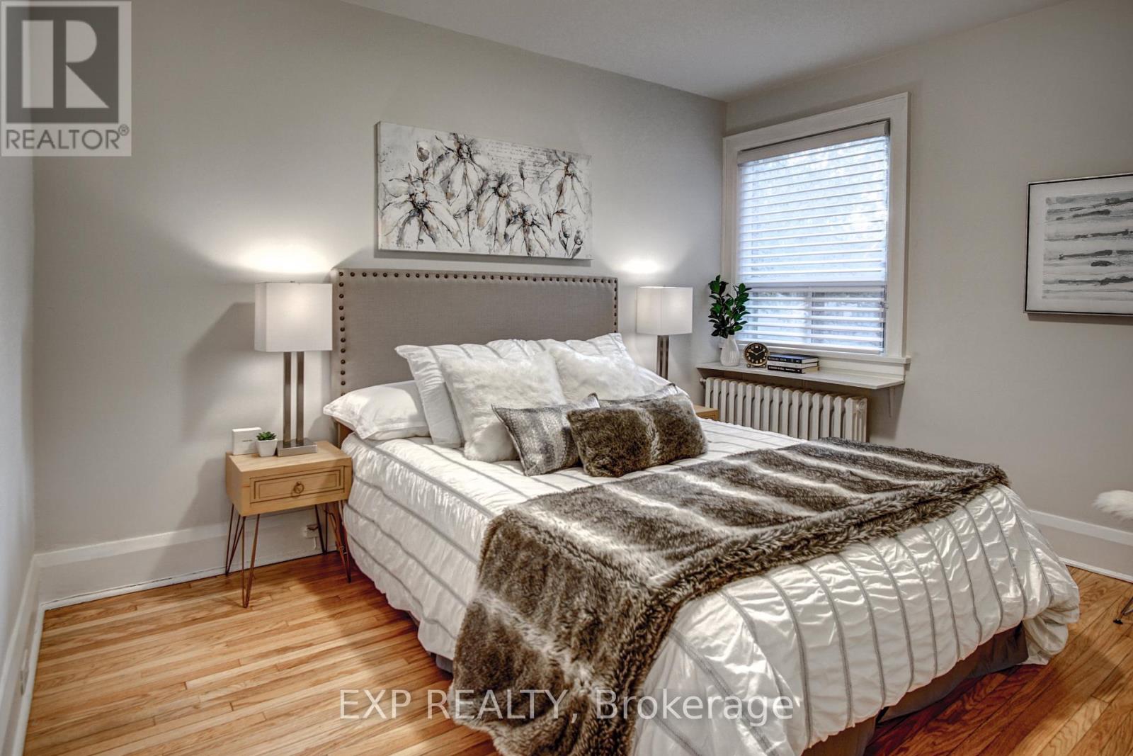 Main - 380 Jane Street, Toronto, Ontario  M6S 3Z5 - Photo 10 - W12384409