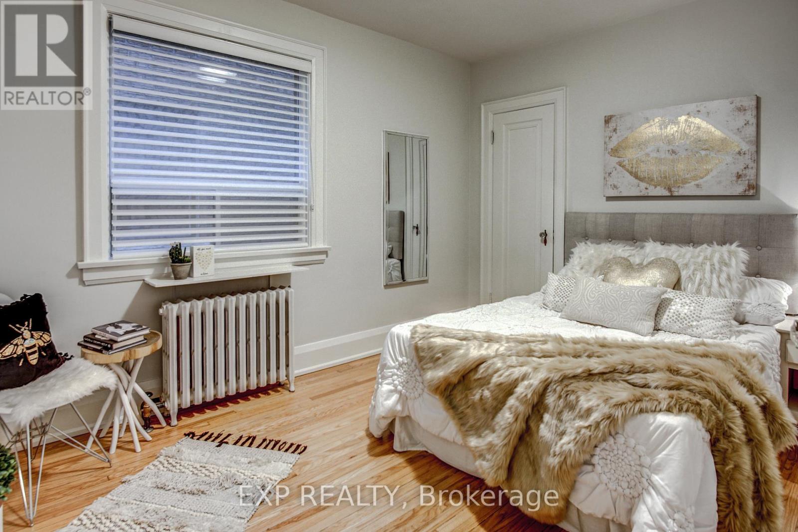 Main - 380 Jane Street, Toronto, Ontario  M6S 3Z5 - Photo 12 - W12384409