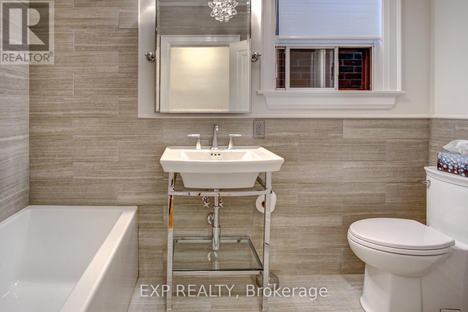 Main - 380 Jane Street, Toronto, Ontario  M6S 3Z5 - Photo 25 - W12384409