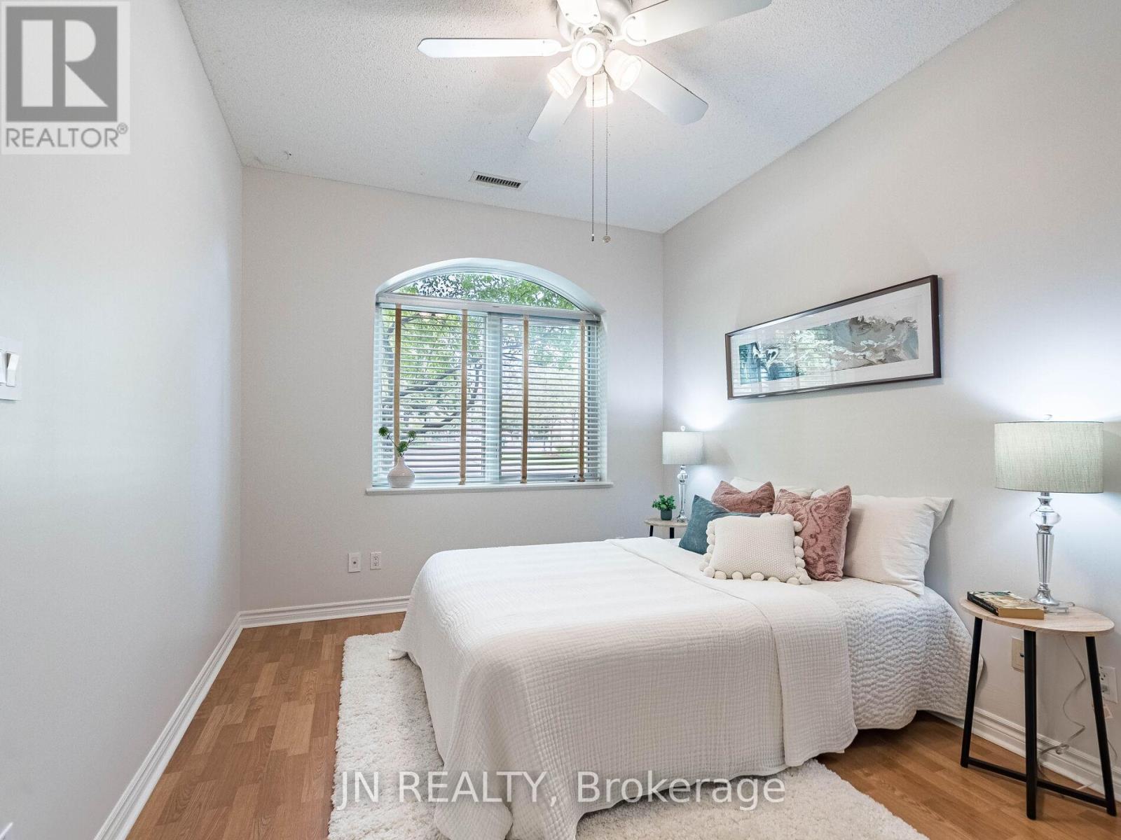 109 - 10 Dayspring Circle, Brampton (Goreway Drive Corridor), Ontario  L6P 1B9 - Photo 31 - W12384446