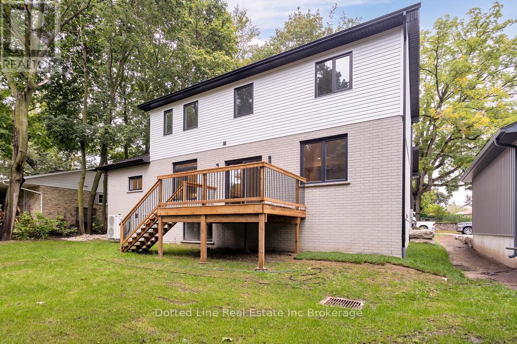 9 Delevan Crescent, Tillsonburg, Ontario  N4G 3M6 - Photo 25 - X12384348
