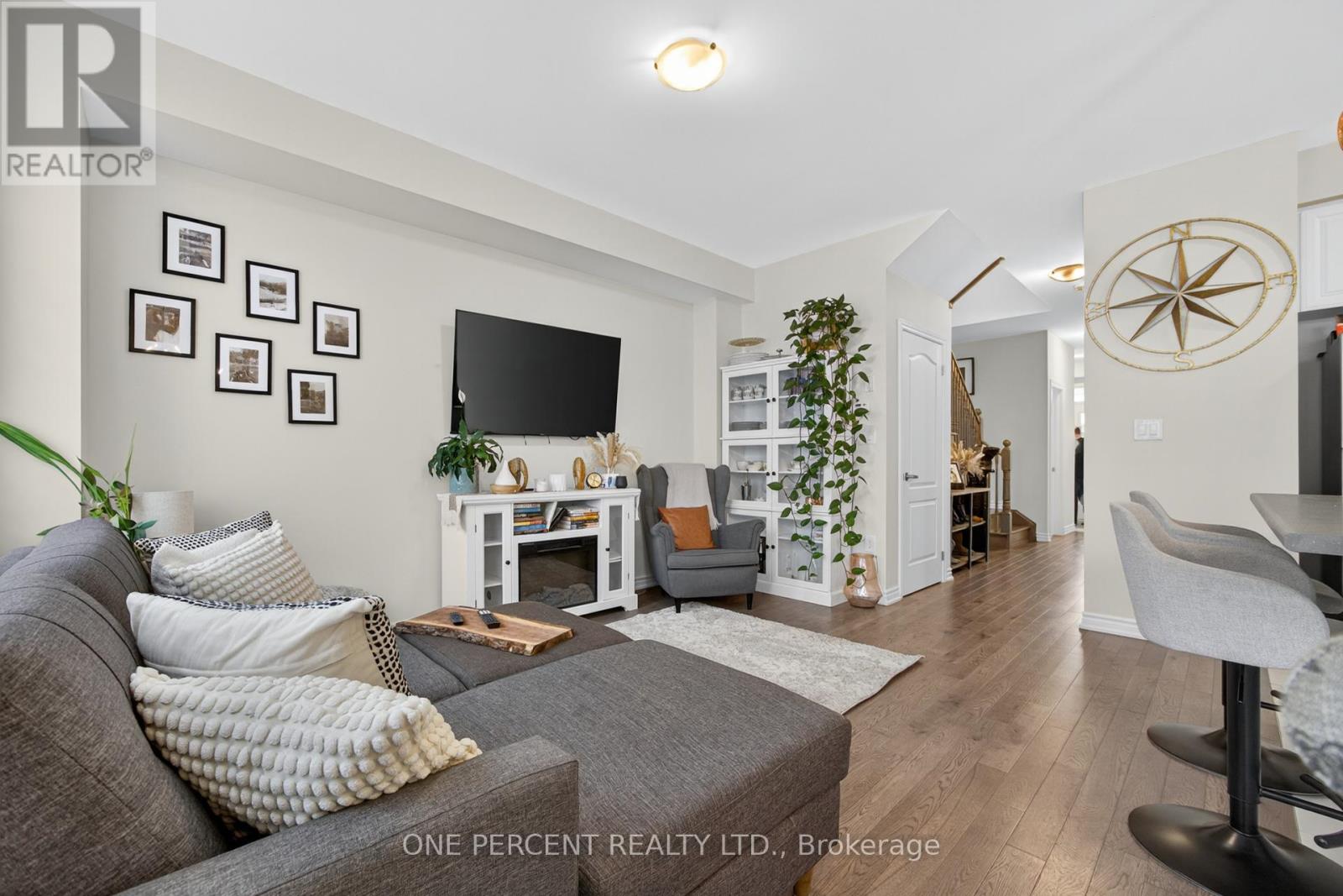 49 Sugar May Avenue, Thorold (Rolling Meadows), Ontario  L2V 0L3 - Photo 10 - X12384293