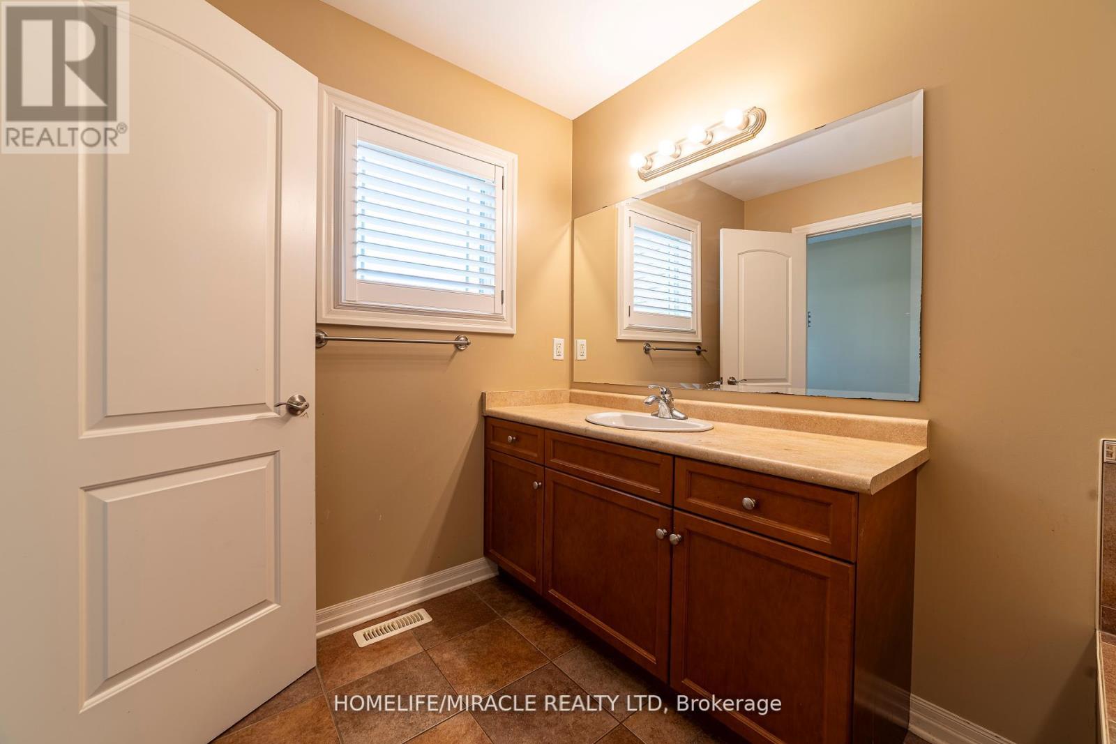 3208 Bayham Lane, London South, Ontario  N6P 1V7 - Photo 26 - X12384311