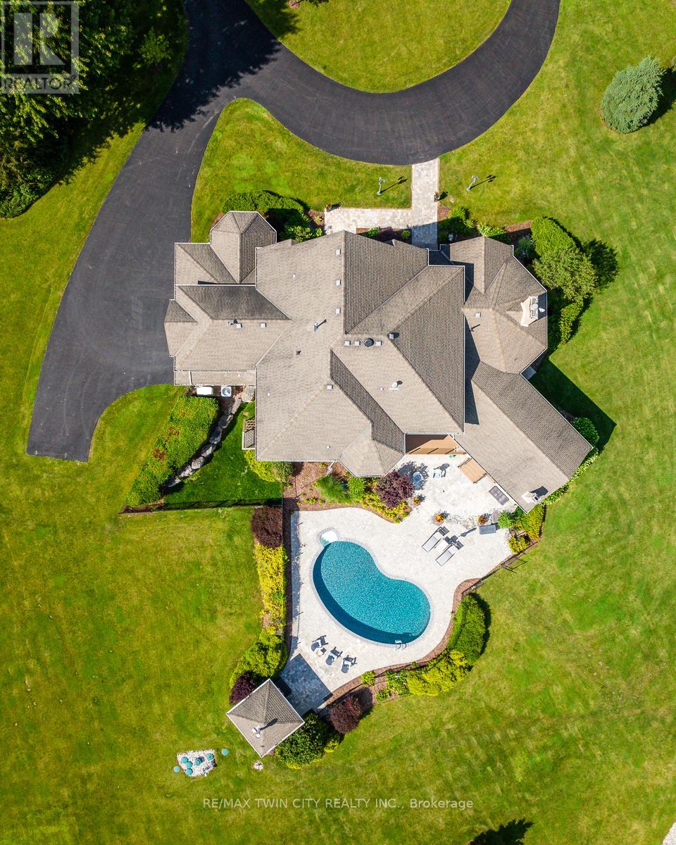 1532 6th Concession Road W, Hamilton, Ontario  N0B 1L0 - Photo 8 - X12384336