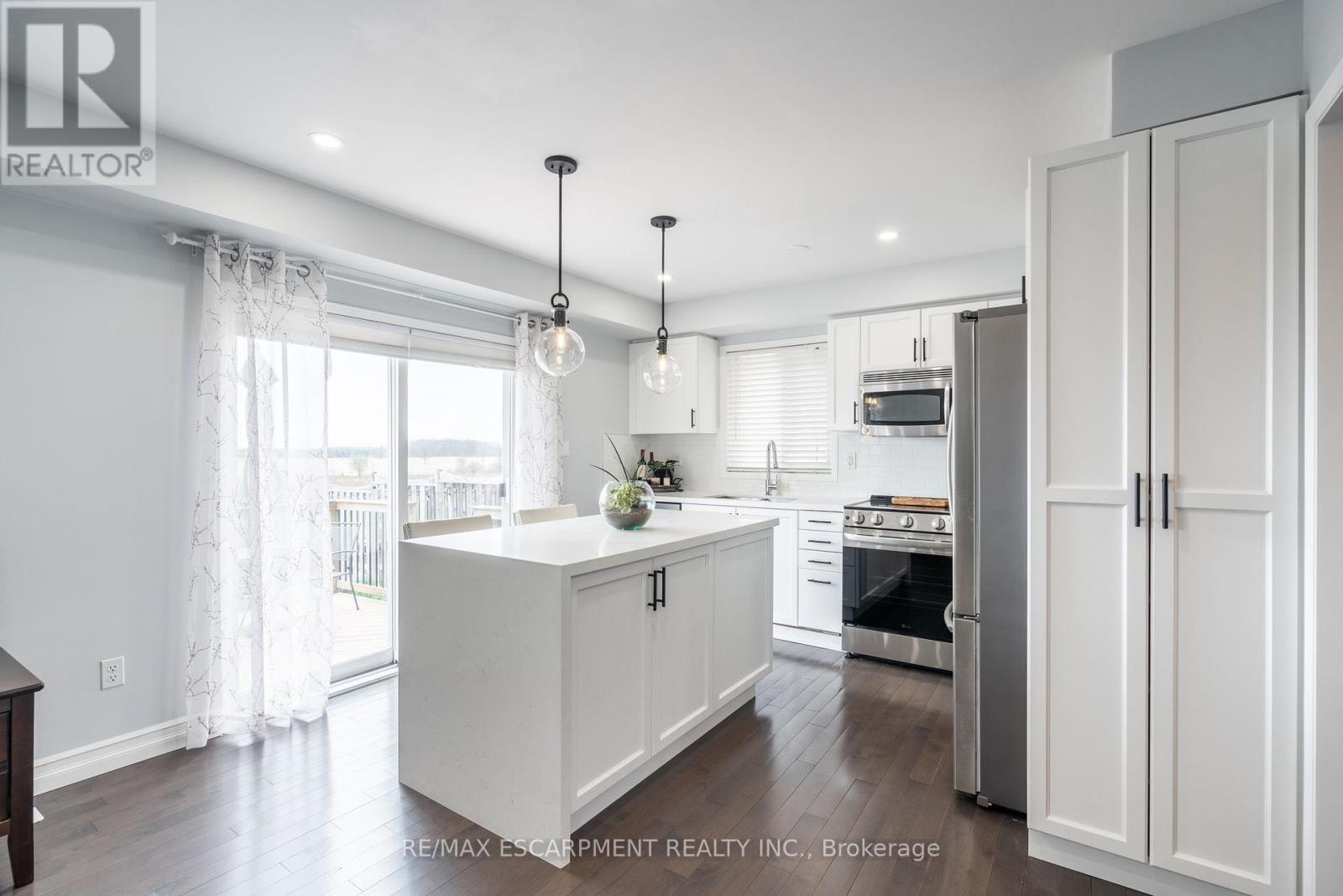 141 Voyager Pass, Hamilton, Ontario  L0R 1C0 - Photo 10 - X12384382