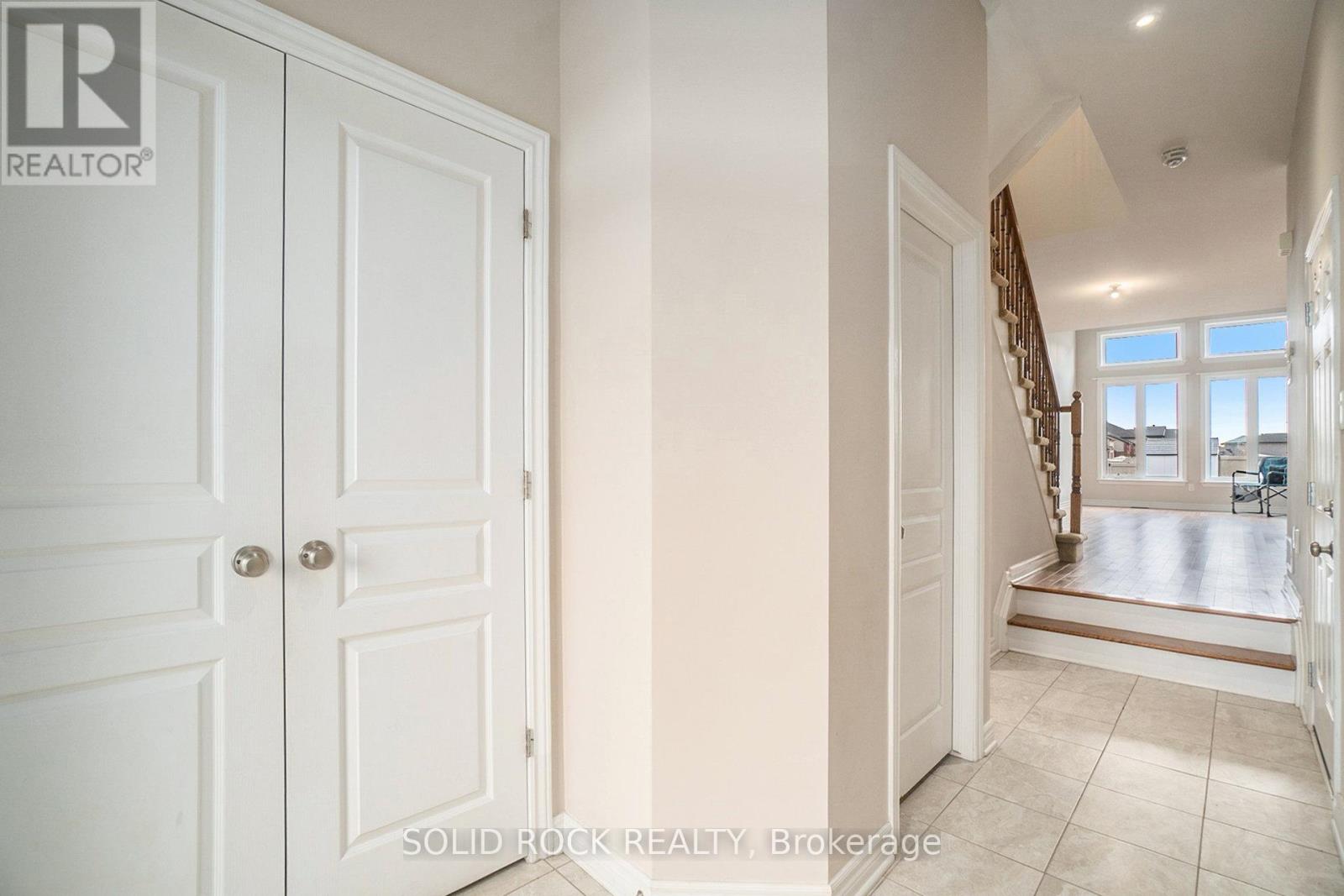 260 Dolce Crescent, Ottawa, Ontario  K4M 0E2 - Photo 10 - X12384434