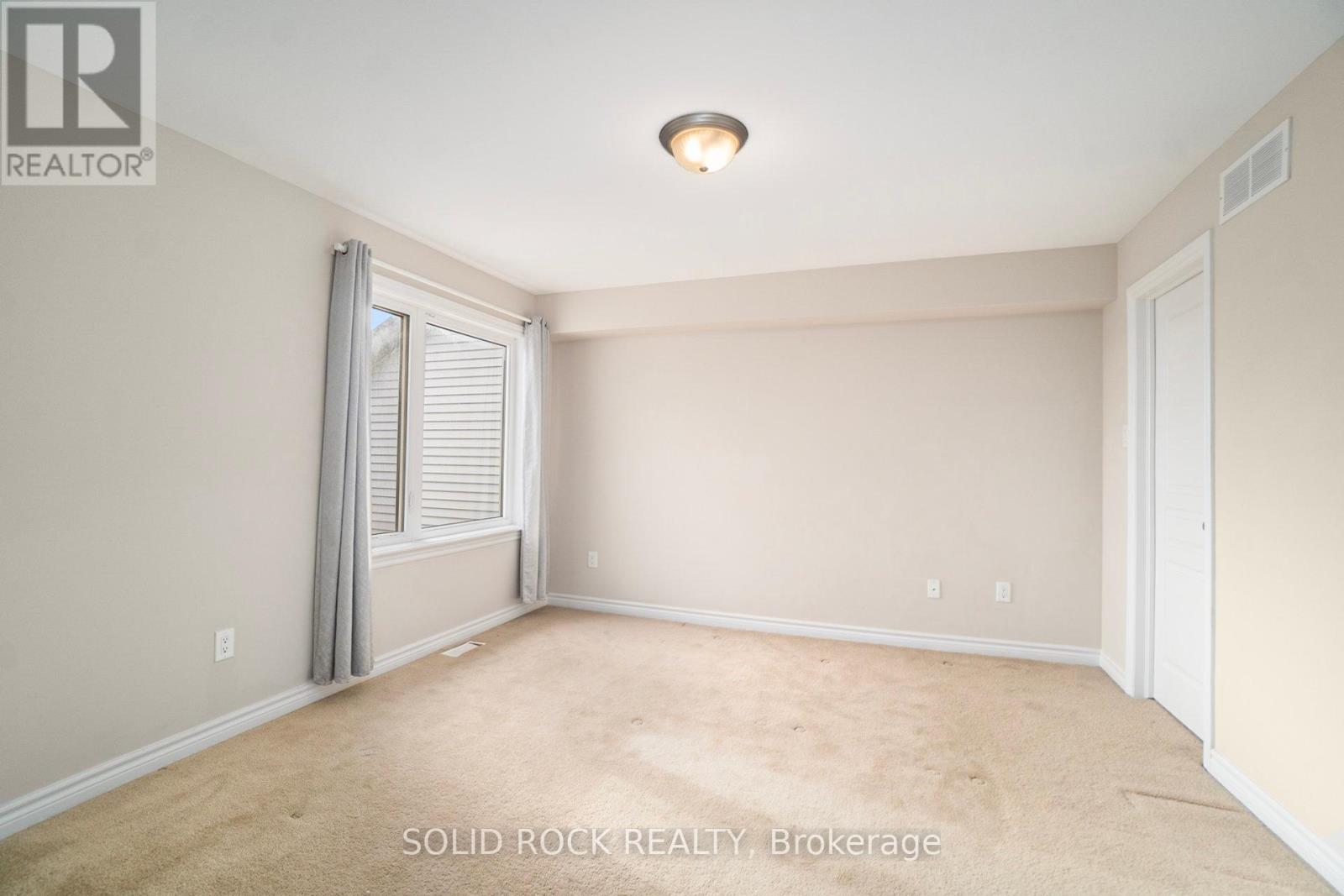 260 Dolce Crescent, Ottawa, Ontario  K4M 0E2 - Photo 14 - X12384434