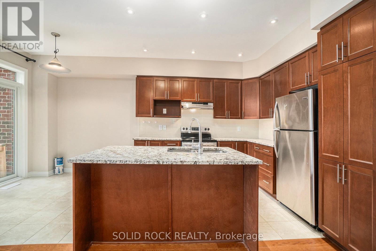 260 Dolce Crescent, Ottawa, Ontario  K4M 0E2 - Photo 6 - X12384434