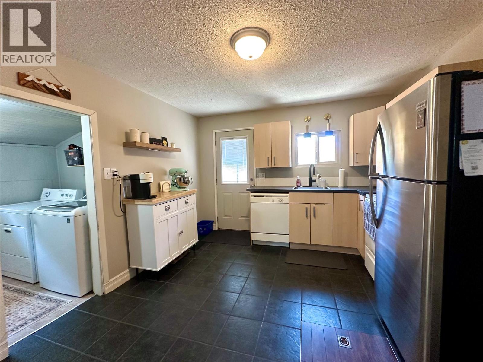 2006 Daniel Street, Trail, British Columbia  V1R 4G9 - Photo 13 - 10361878