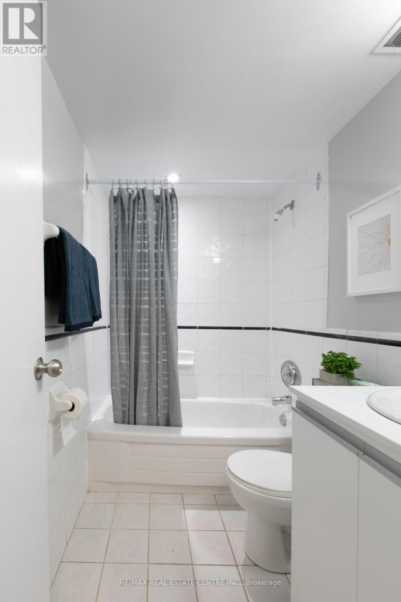 209 - 150 Graydon Hall Drive, Toronto, Ontario  M3A 3B3 - Photo 20 - C12384530