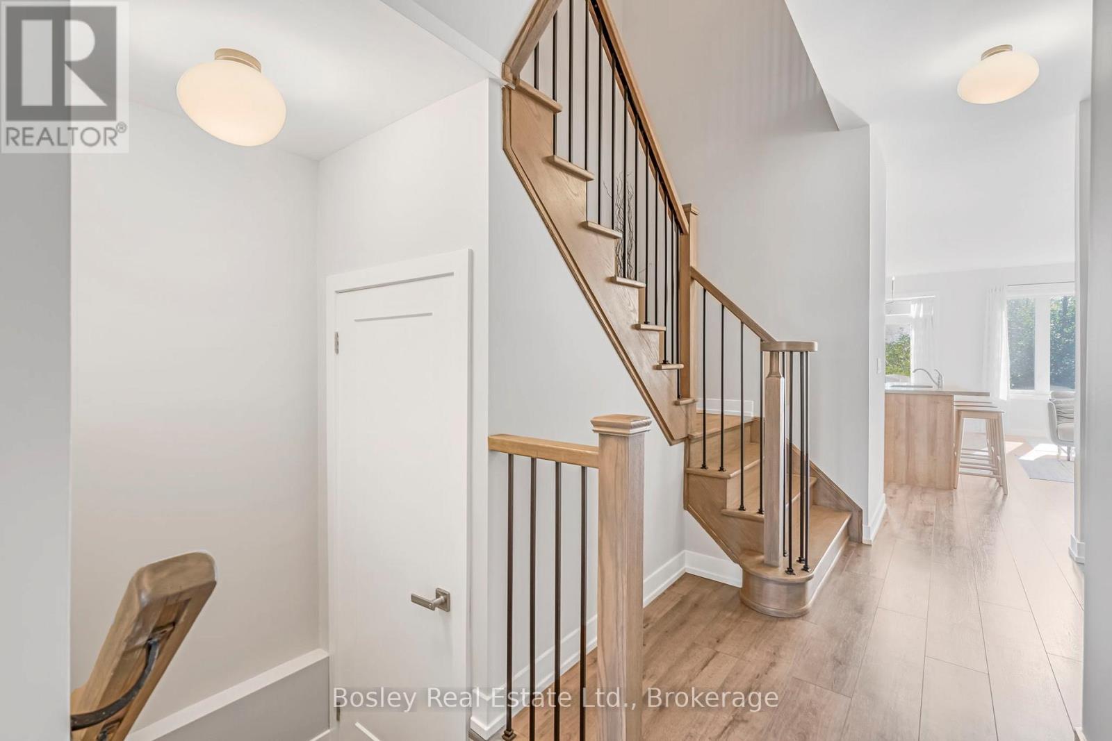 2 - 218 Crosswinds Boulevard, Blue Mountains, Ontario  L9Y 5S8 - Photo 5 - X12384678