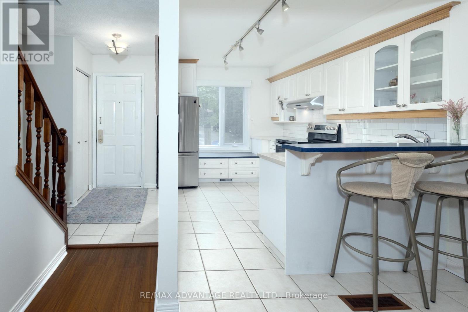 63 Walmer Gardens, London North, Ontario  N6G 4H5 - Photo 17 - X12384559