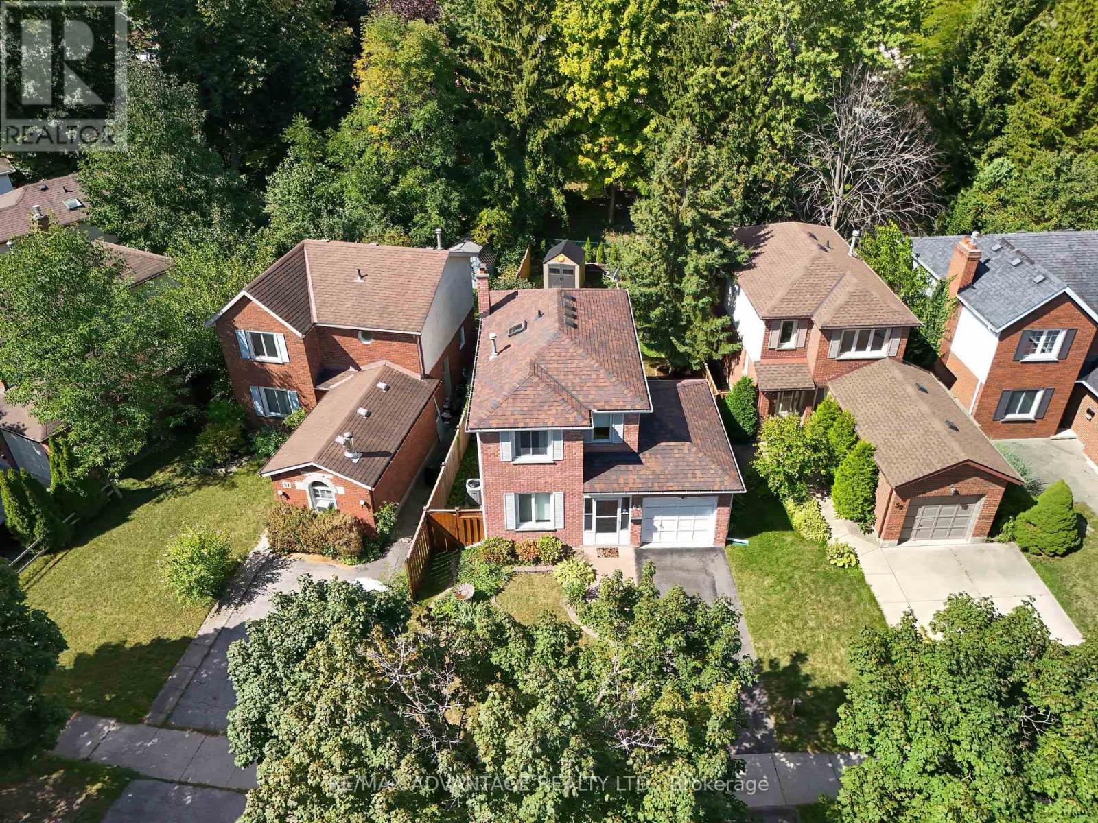 63 Walmer Gardens, London North, Ontario  N6G 4H5 - Photo 34 - X12384559
