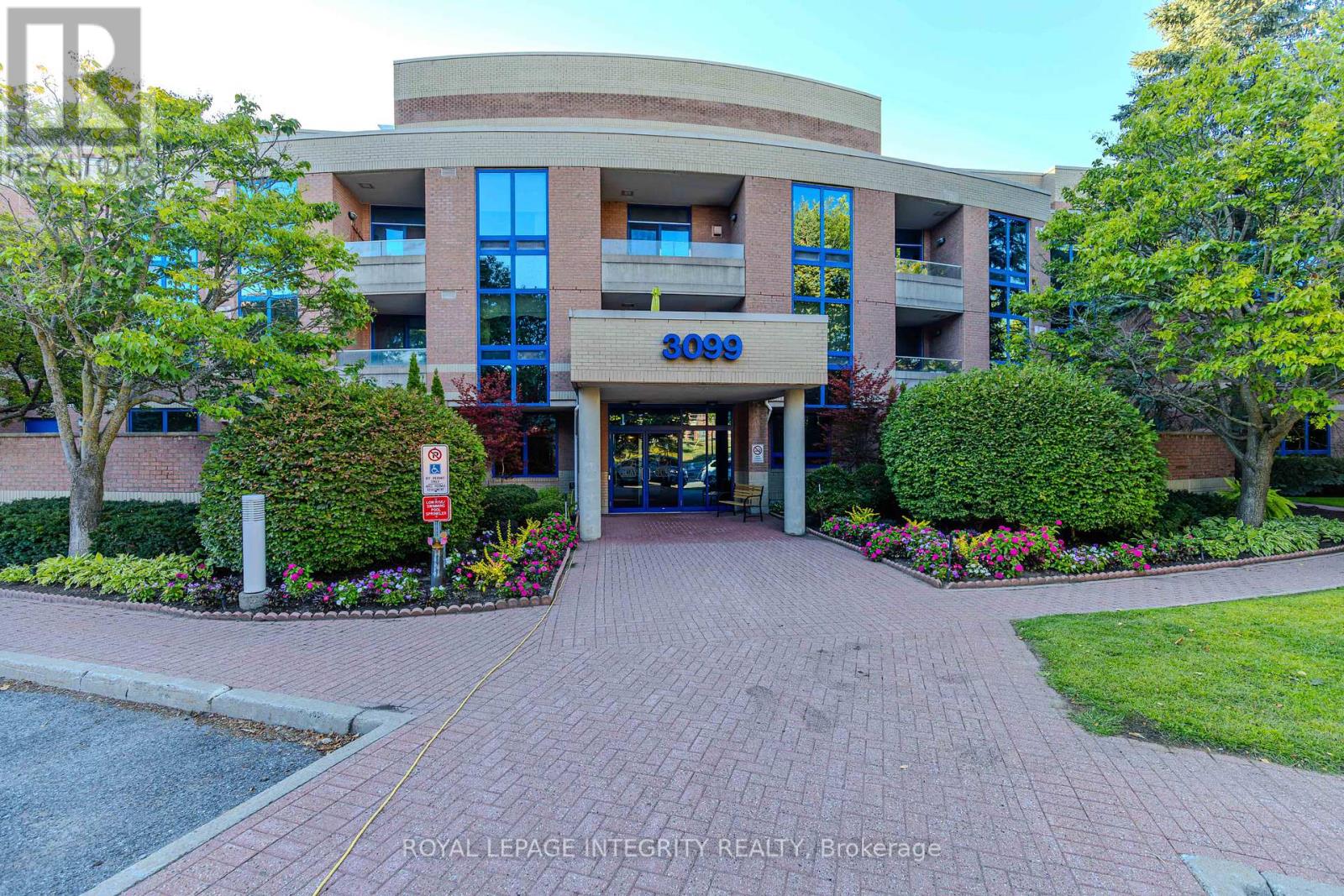 203 - 3099 Carling Avenue, Ottawa, Ontario  K2H 5A6 - Photo 3 - X12384554