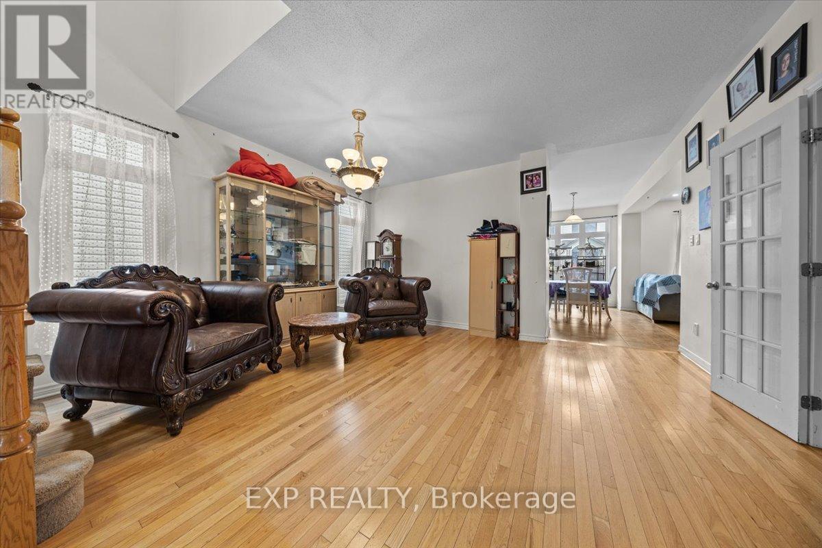 Property at 121 DAGLAN CRESCENT image 5