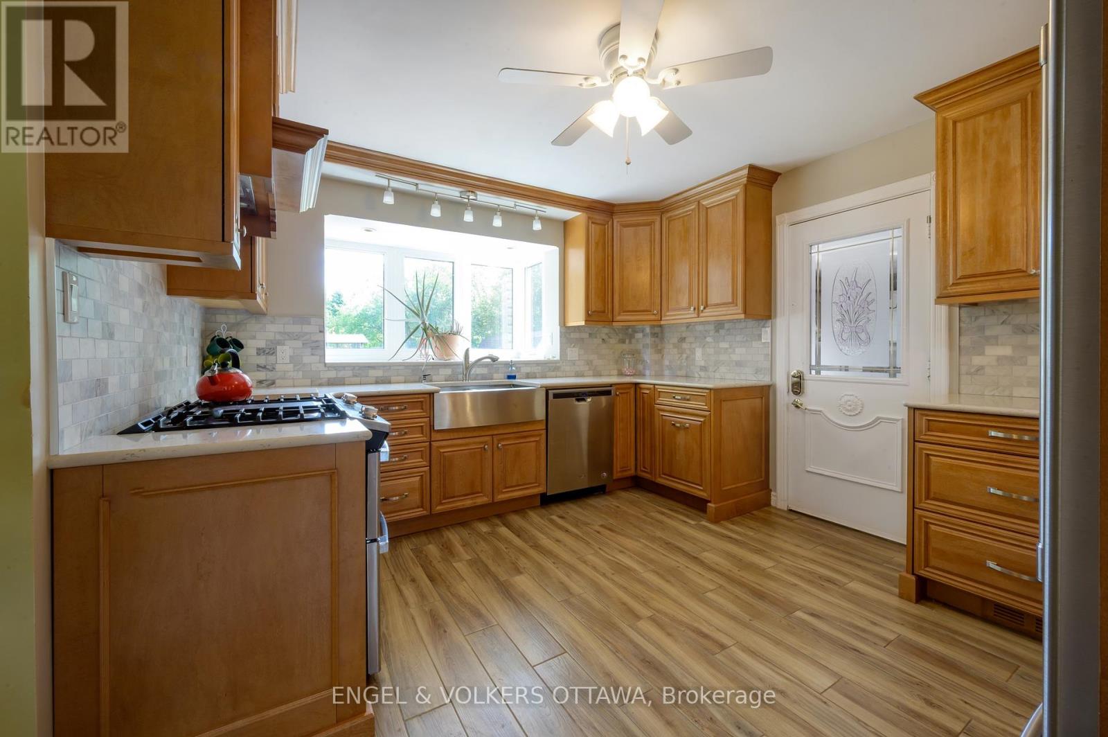 6258 Richmond Road, Ottawa, Ontario  K0A 2Z0 - Photo 13 - X12384647