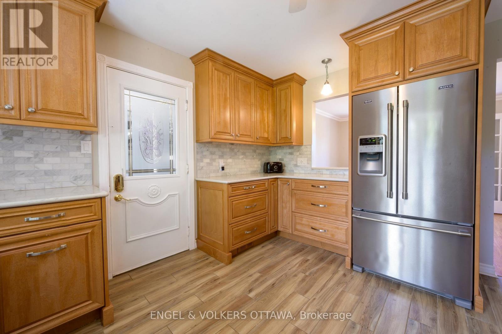 6258 Richmond Road, Ottawa, Ontario  K0A 2Z0 - Photo 16 - X12384647