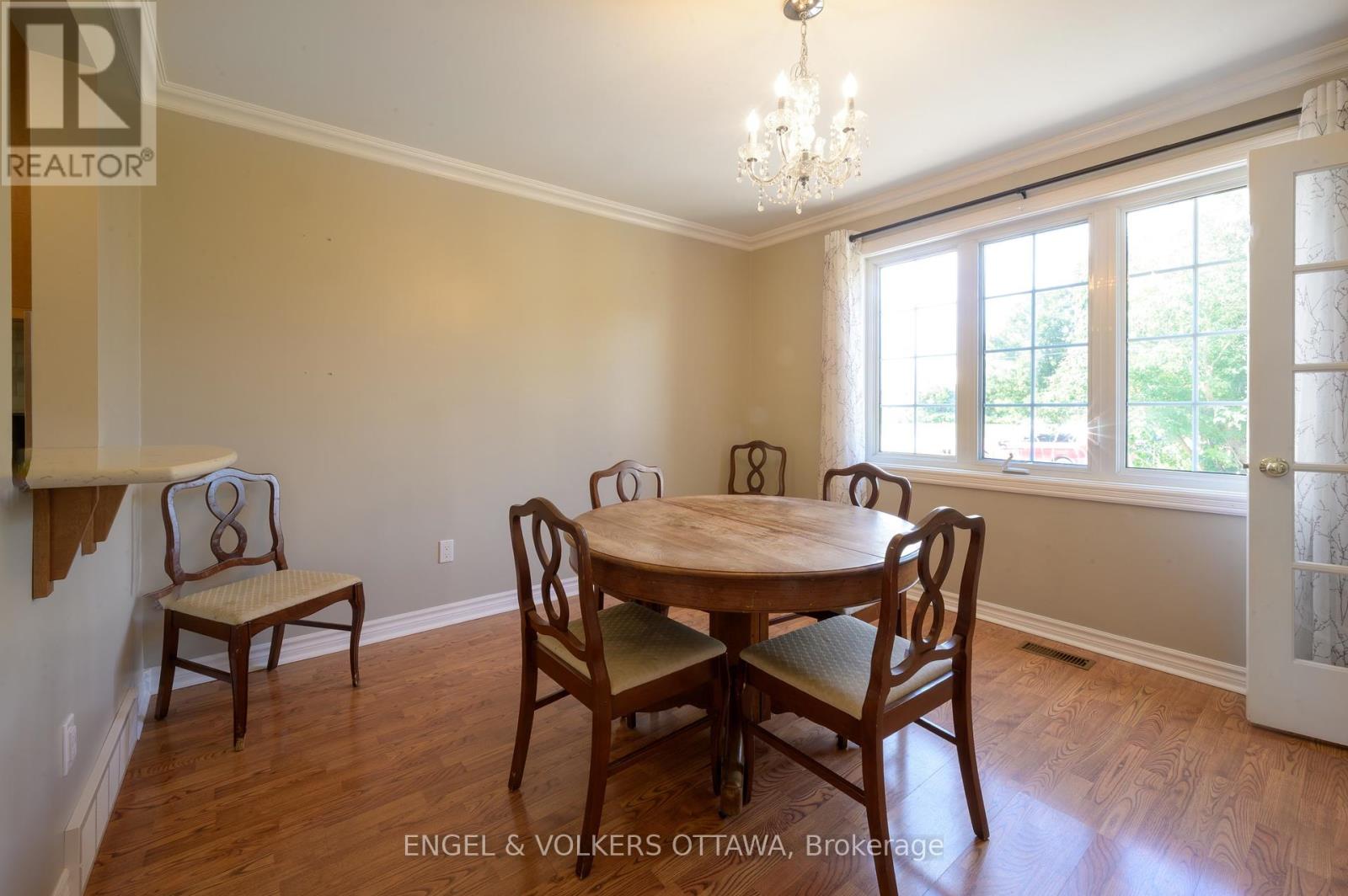 6258 Richmond Road, Ottawa, Ontario  K0A 2Z0 - Photo 18 - X12384647