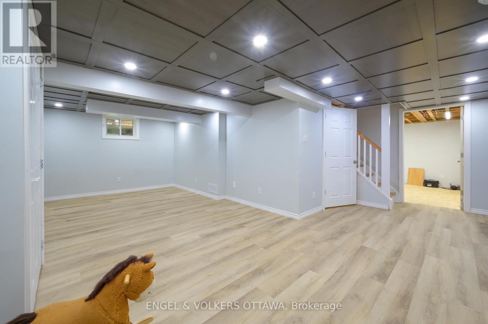 6258 Richmond Road, Ottawa, Ontario  K0A 2Z0 - Photo 37 - X12384647