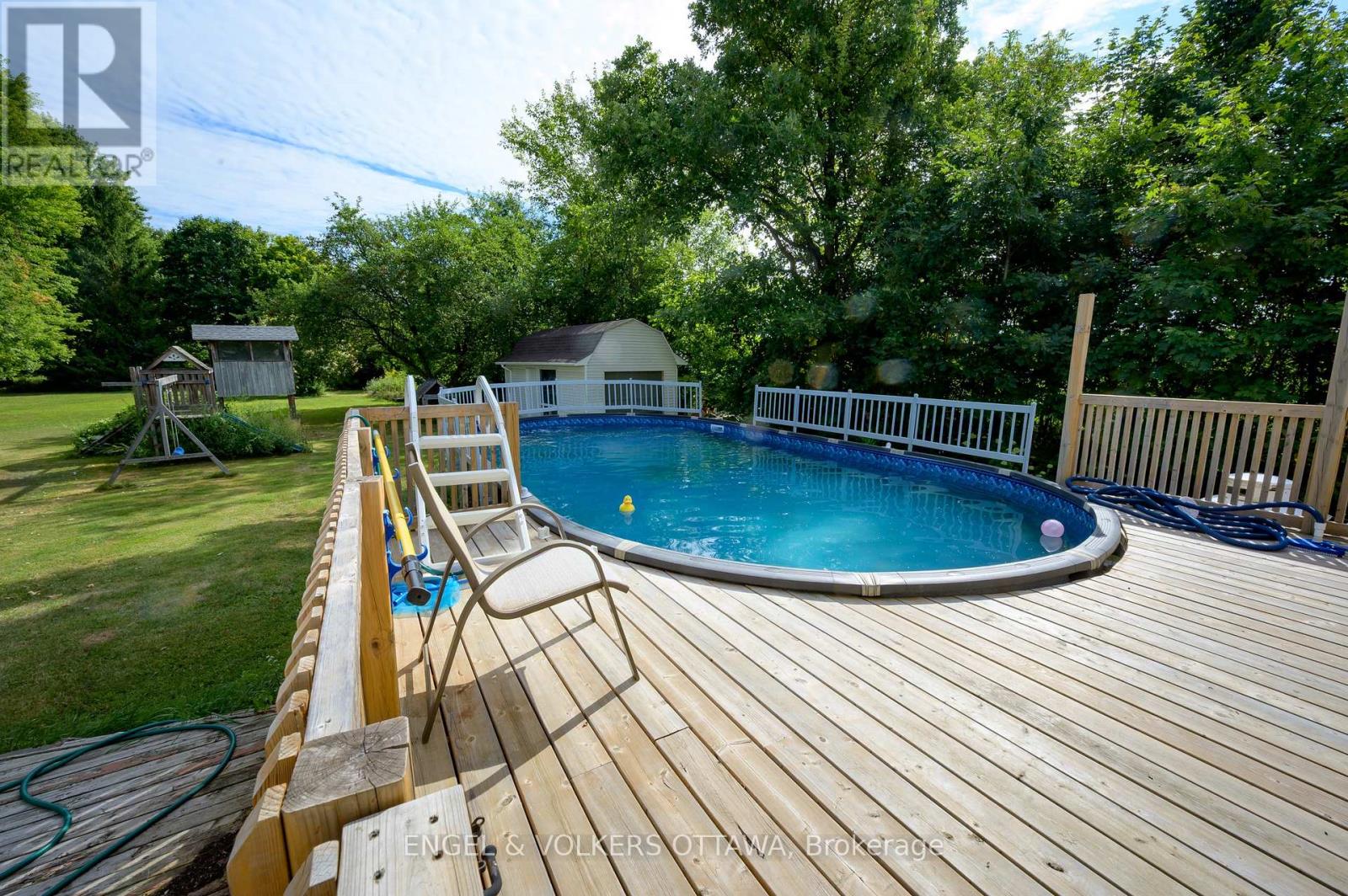 6258 Richmond Road, Ottawa, Ontario  K0A 2Z0 - Photo 41 - X12384647