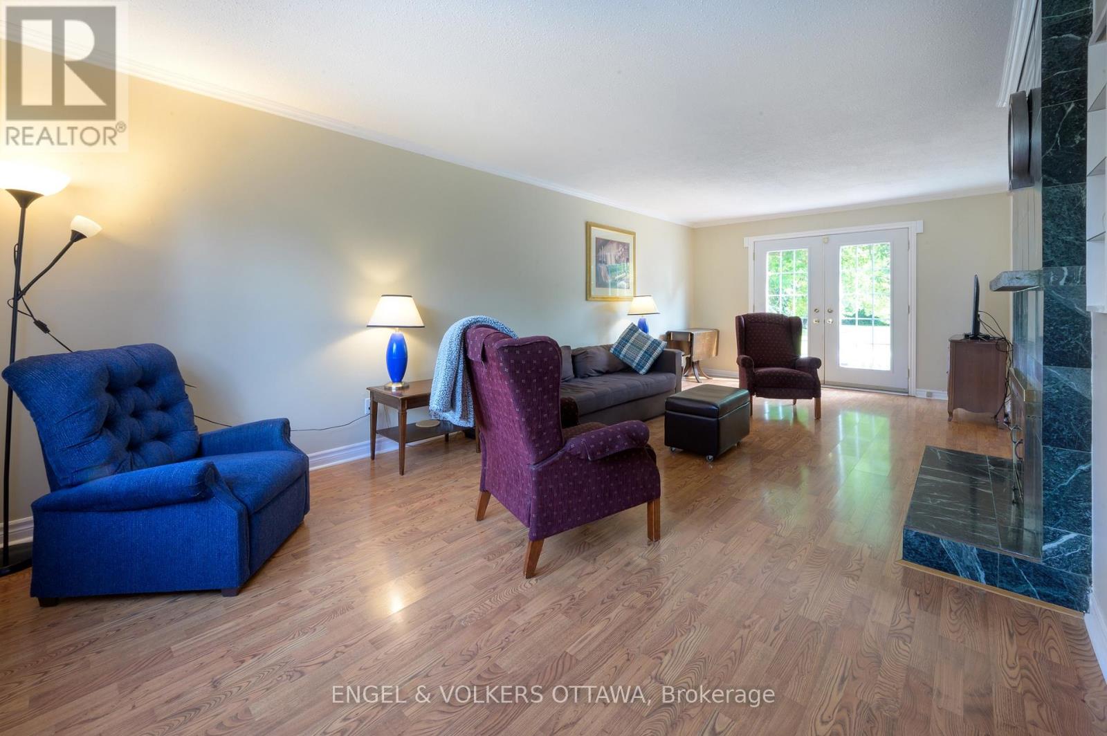 6258 Richmond Road, Ottawa, Ontario  K0A 2Z0 - Photo 6 - X12384647